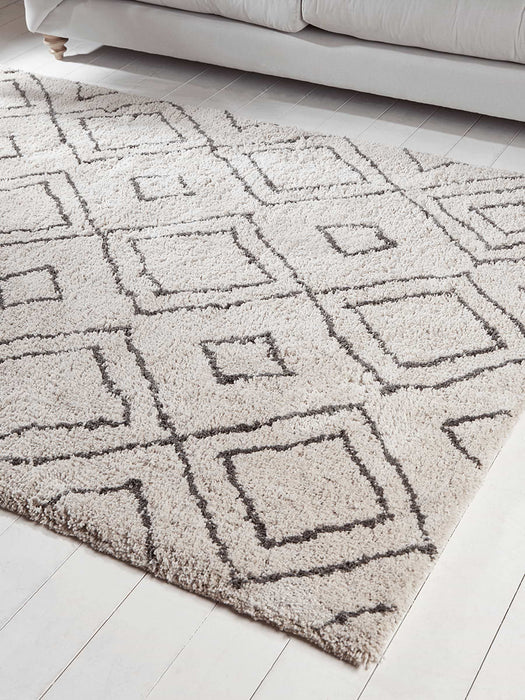 Mono Diamonds Rug