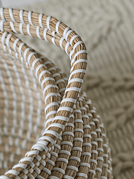 Handwoven Seagrass Round Basket - Medium