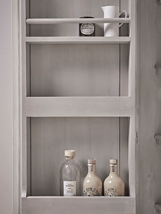 Lotte Larder Cabinet