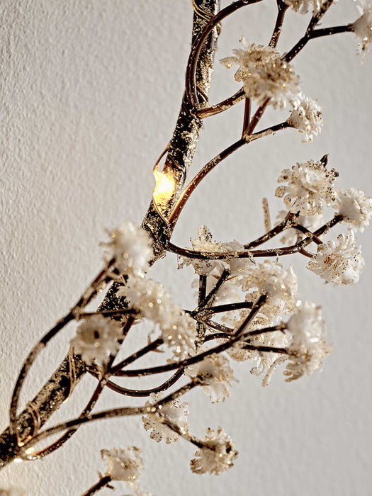 Gypsophila Lit Wreath