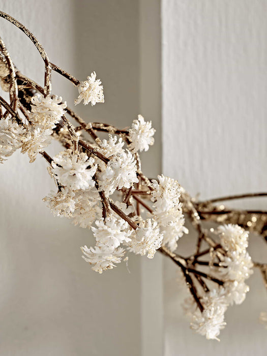 Gypsophila Lit Wreath