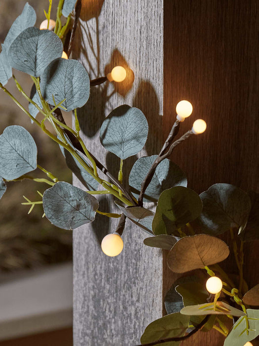 Eucalyptus & Dot Light Garland