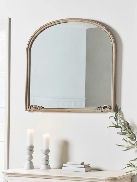 Ismena Mirror