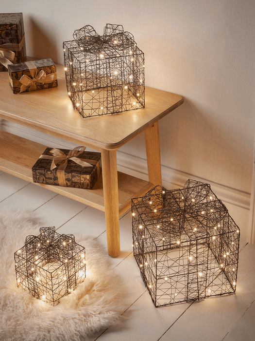 Indoor Outdoor Light Up Wire Presents