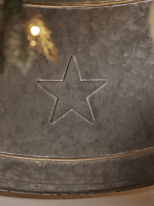 Embossed Stars Hinged Tree Ring