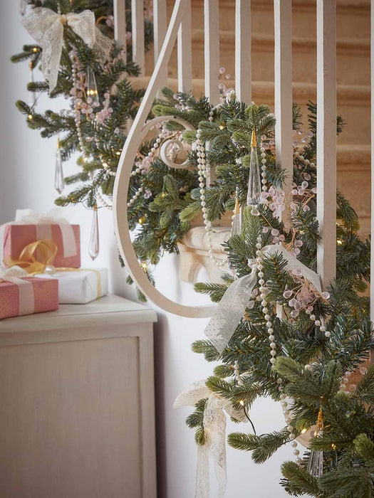 Young Pine Pre-Lit Garland