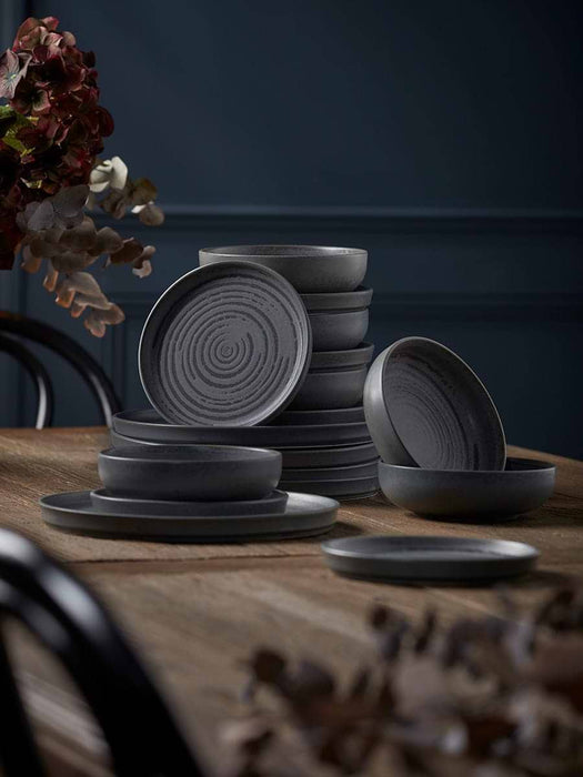 Six Odeletta Dinner Plates