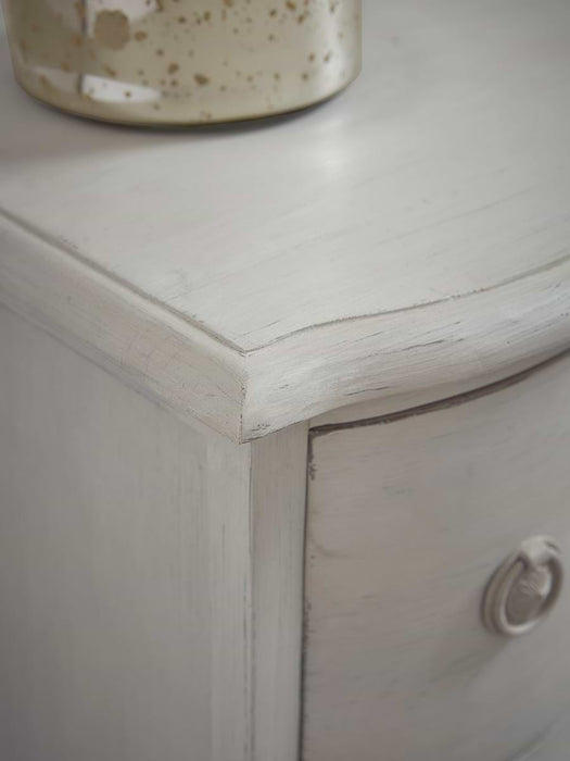 Ebbe Chest of Drawers