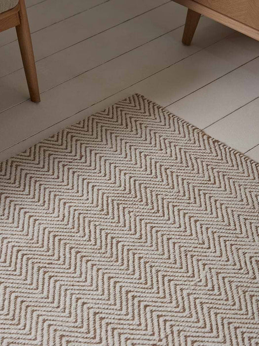 Natural Chevron Flatweave Rug - Medium