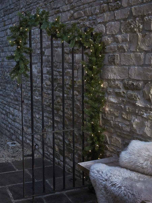 Outdoor Solar Pre-Lit Garland