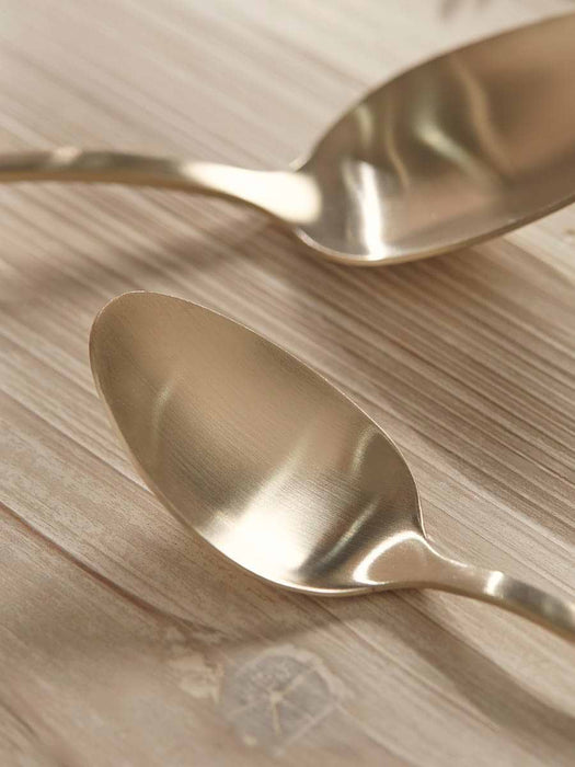 Sixteen Piece Cutlery Set - Gold
