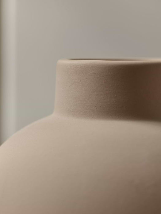 Rounded Bud Vase