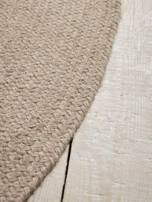 Agna Oval Rug - Natural