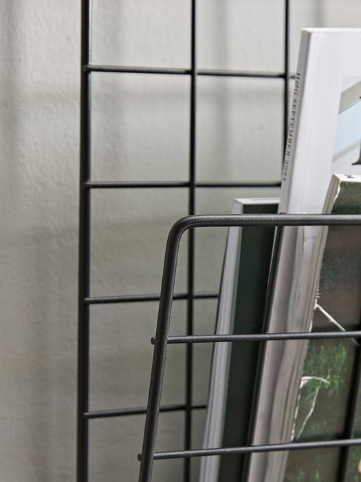 Wire Hanging Magazine Rack