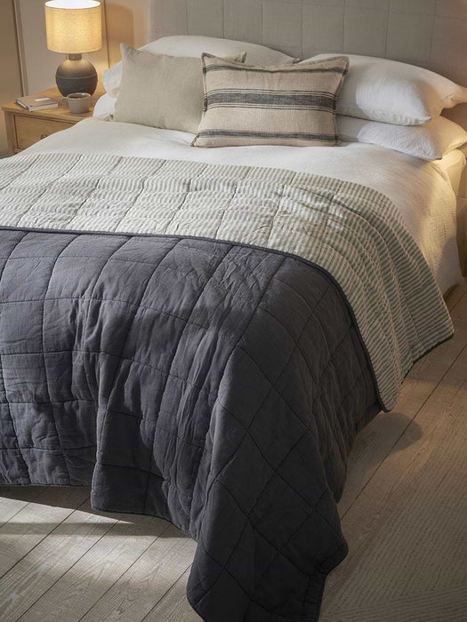 Banlieue Reversible Bedspread