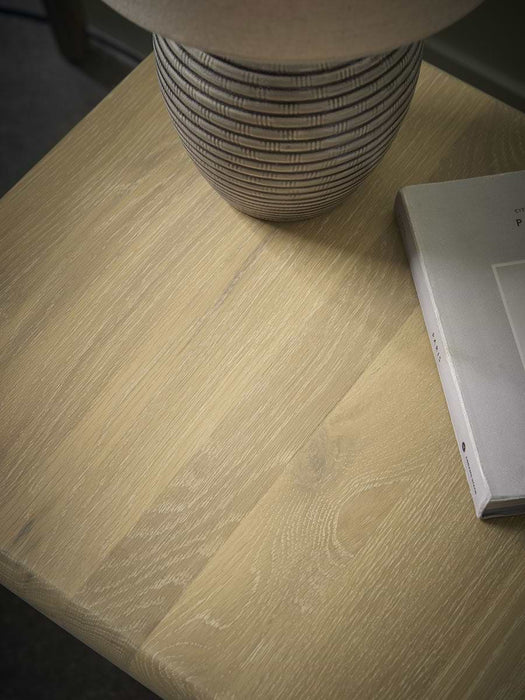 Edvin Side table