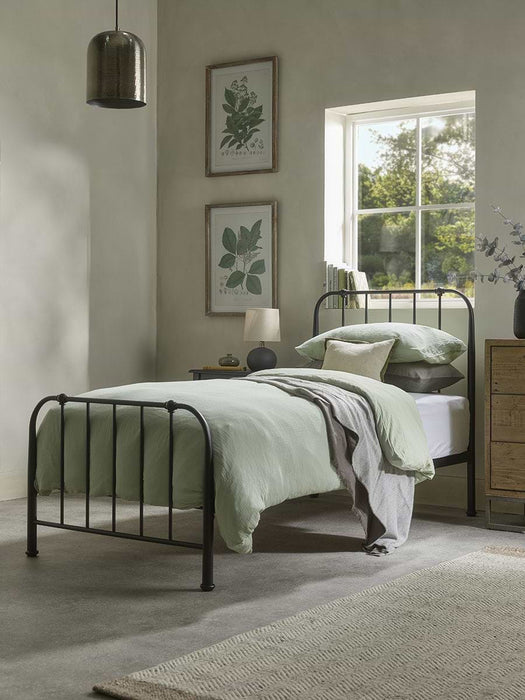 Metal Spindle Single Bed - Black