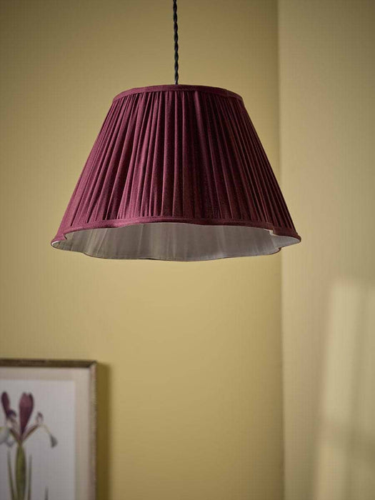 18cm Mulberry Scalloped Shade