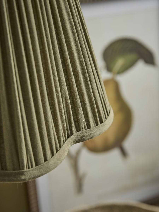 18cm Olive Scalloped Shade