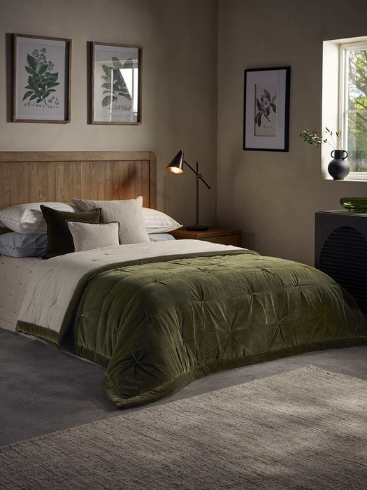 Pintucked Velvet & Cotton Linen Kingsize Quilt - Moss Green