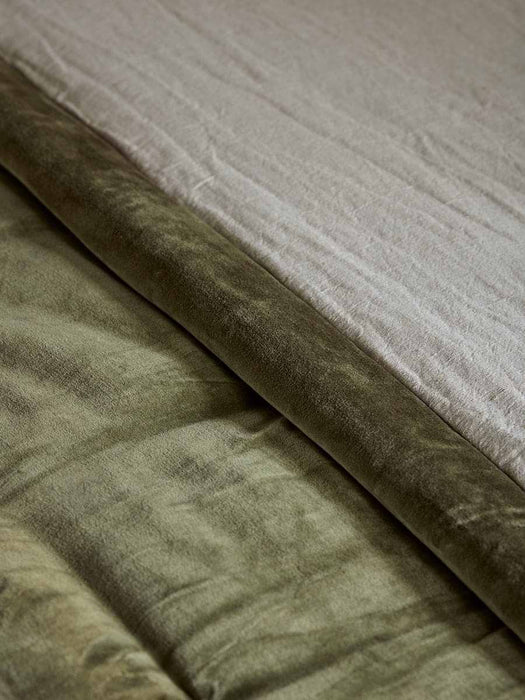 Pintucked Velvet & Cotton Linen Kingsize Quilt - Moss Green