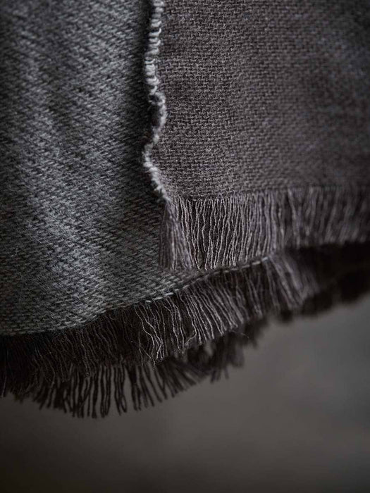 Staten Throw - Charcoal
