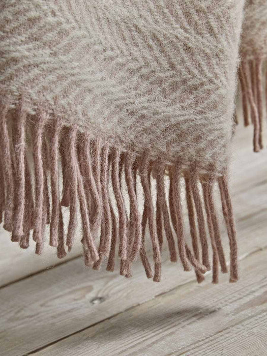 Soft Wool Wave Throw - Pale Blush