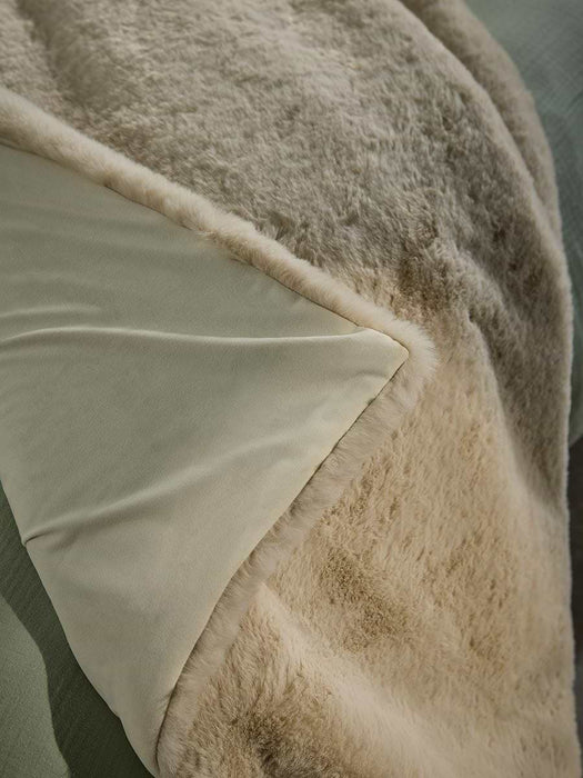 Cosy Luxe Faux Fur Throw - Cream