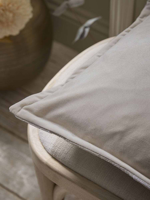 Lattice Cushion