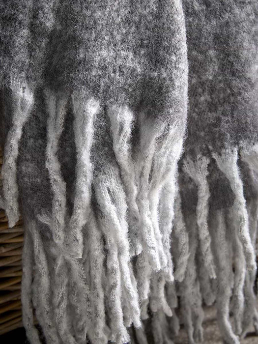 Cosy Doze Throw - Charcoal