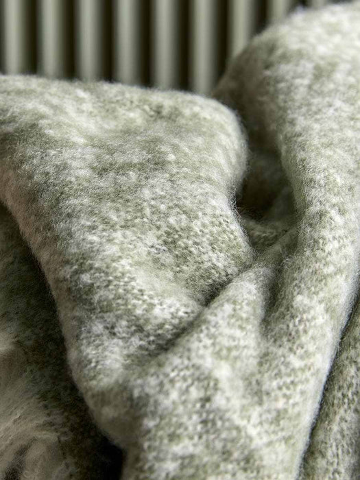 Cosy Doze Throw - Sage