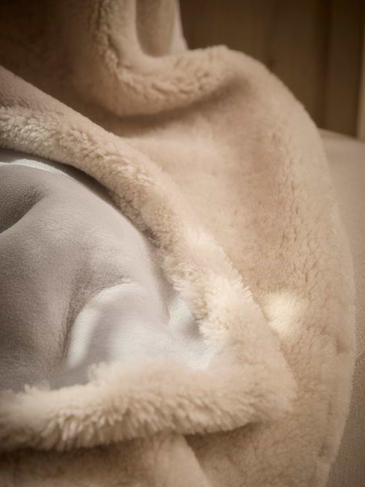 Classic Sheepskin Throw
