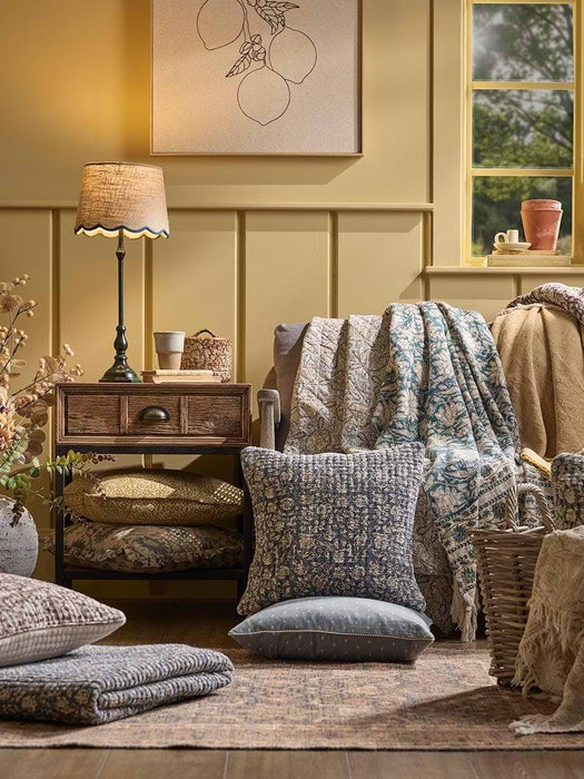 Blue Scalloped Edge Table Lamp