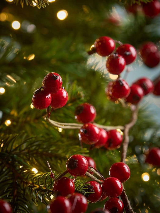 Festive Berry Garland