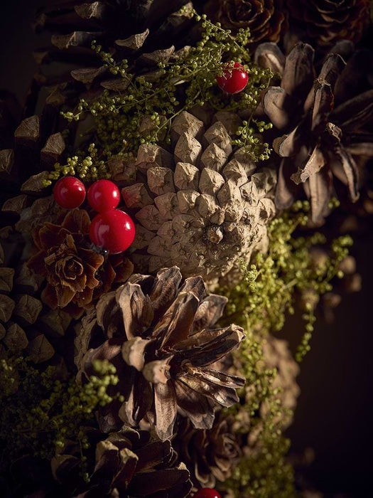 Natural Pinecone & Berries Wreath