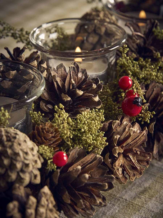 Pinecone & Berries Tealight Holder