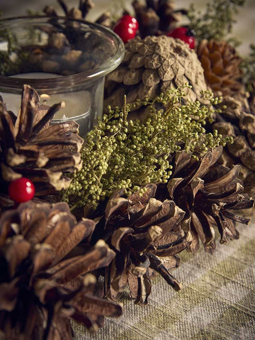 Pinecone & Berries Tealight Holder