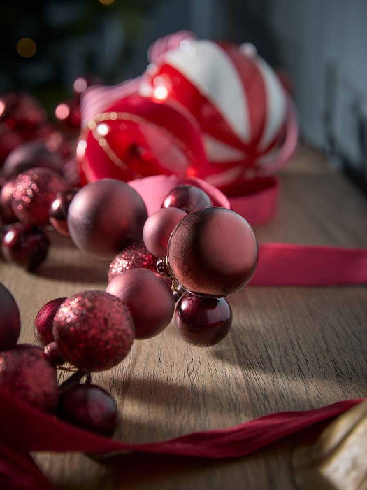 Berry Burst Shatterproof Garland