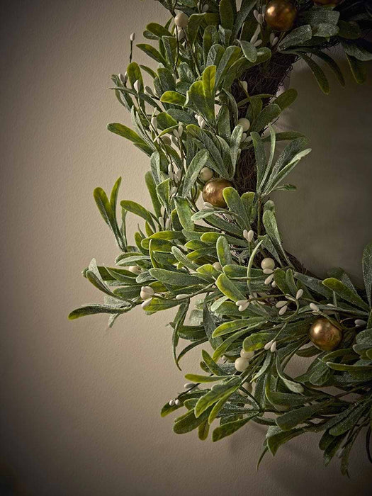 Gold & White Berries Mistletoe Wreath