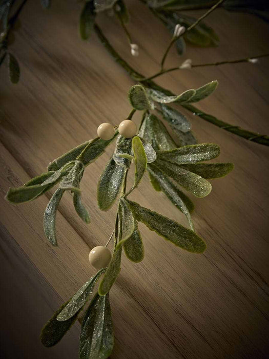 Gold & White Berries Mistletoe Garland
