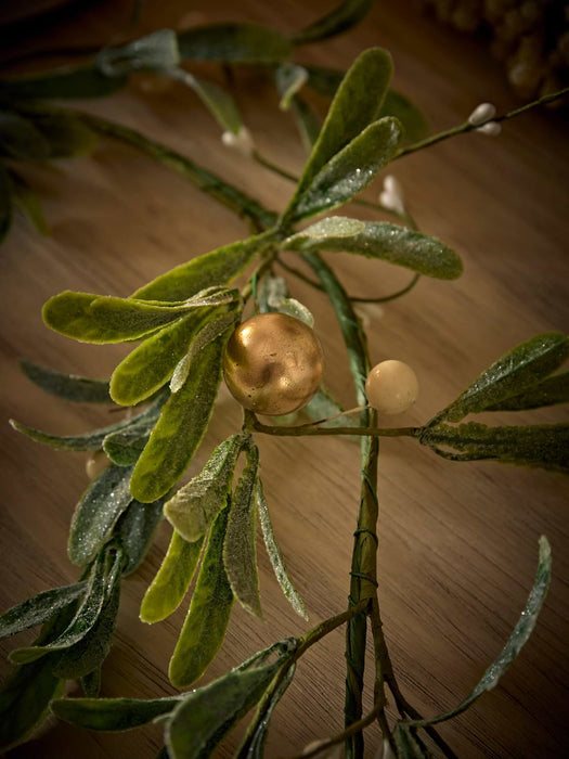 Gold White Berries Mistletoe Garland