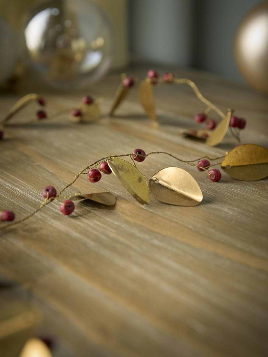 Golden Foliage Garland