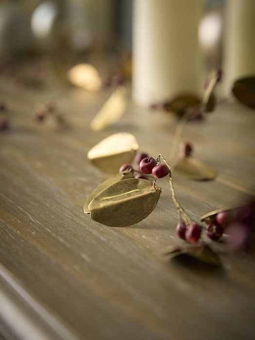 Golden Foliage Garland