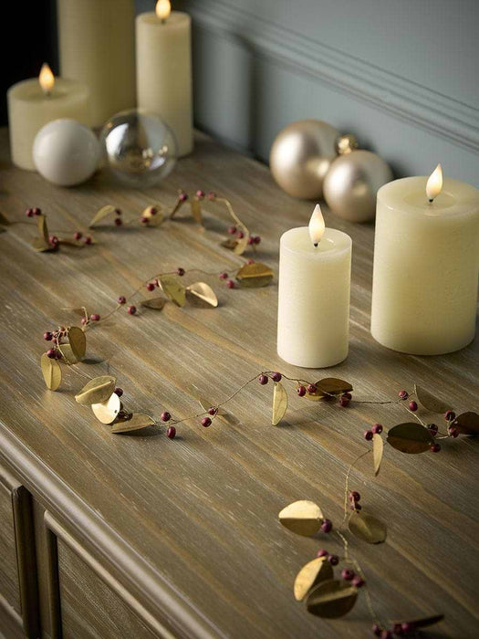 Golden Foliage Garland