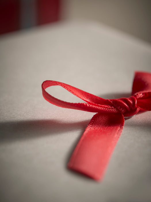 Fifty Satin Bows With Glue Dot - Red
