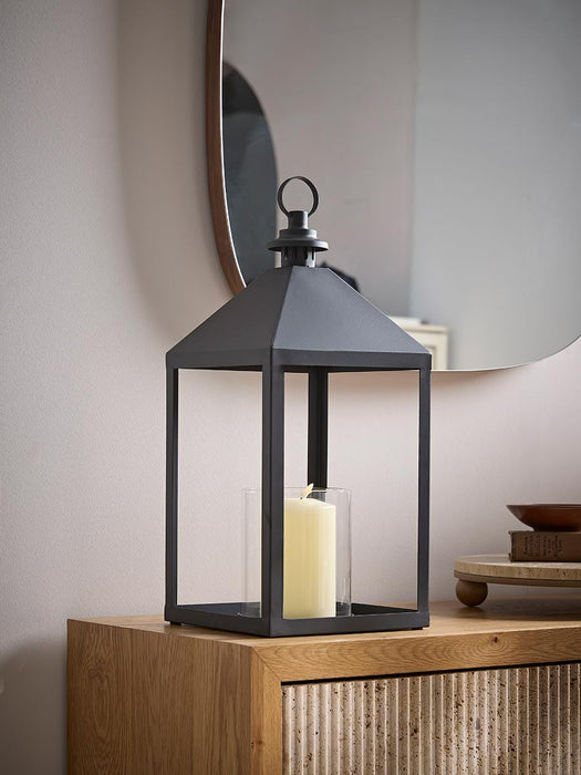 Candles & Candle Holders