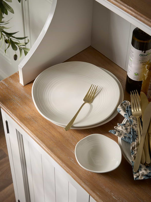 Four Evie Dinner Plates