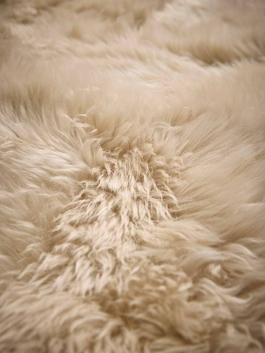 Sumptuous Sheepskin Sexto Rug - Natural