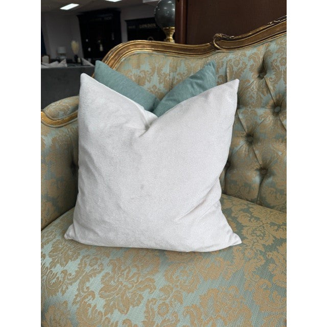 Lauretta Ivory Cushion
