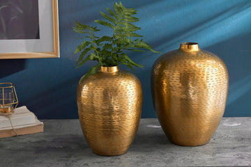 Set Of Two Vases Oriental 27cm/32cm Hammered Metal Gold
